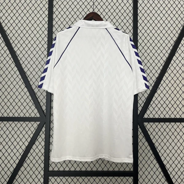 camiseta retro local blanca real madrid 1988 1989 hummel 4 f8b4c9ca738f6ecb1817192557935847 1024 1024