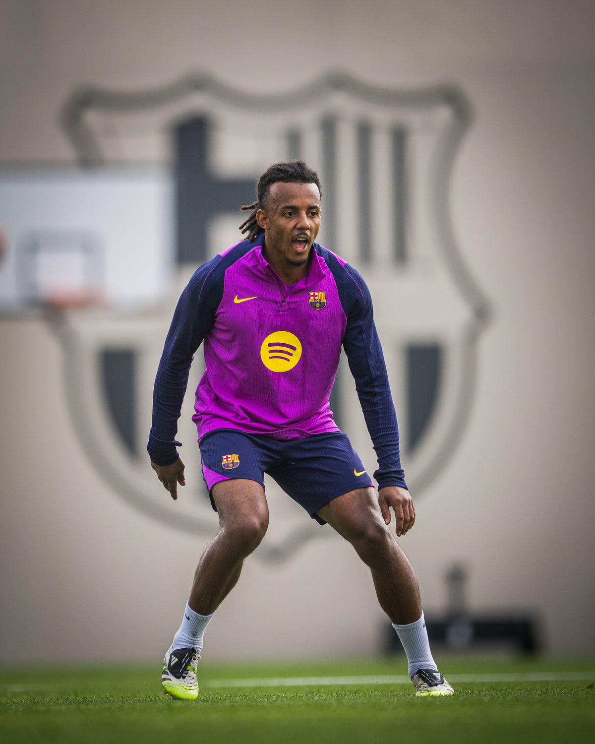 VO250827A38490_med VO250827A38490 med